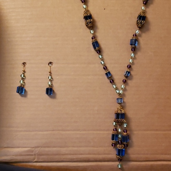Jewelry - Vintage  Necklace with Earrings  blue stones  #36